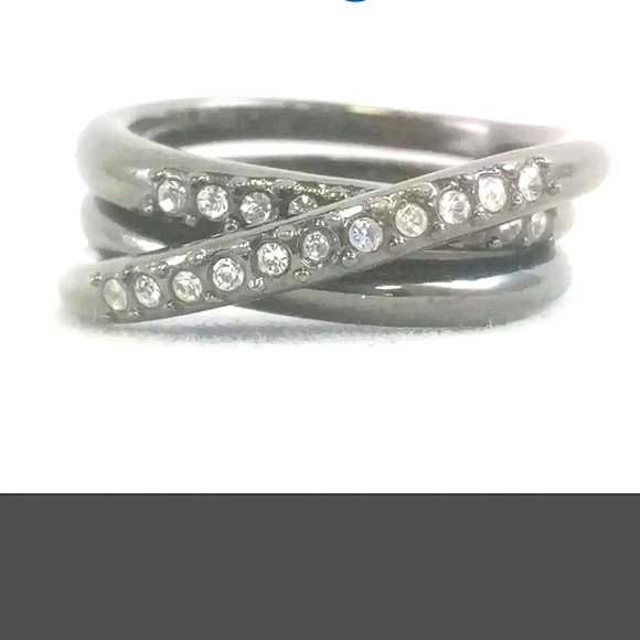 Rebecca Minkoff Jewelry - REBECCA MINKOFF Criss cross diamond ring